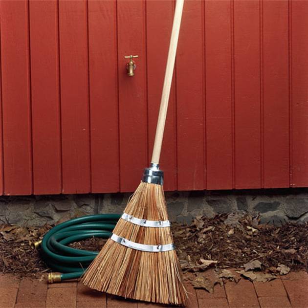 Garden broom
